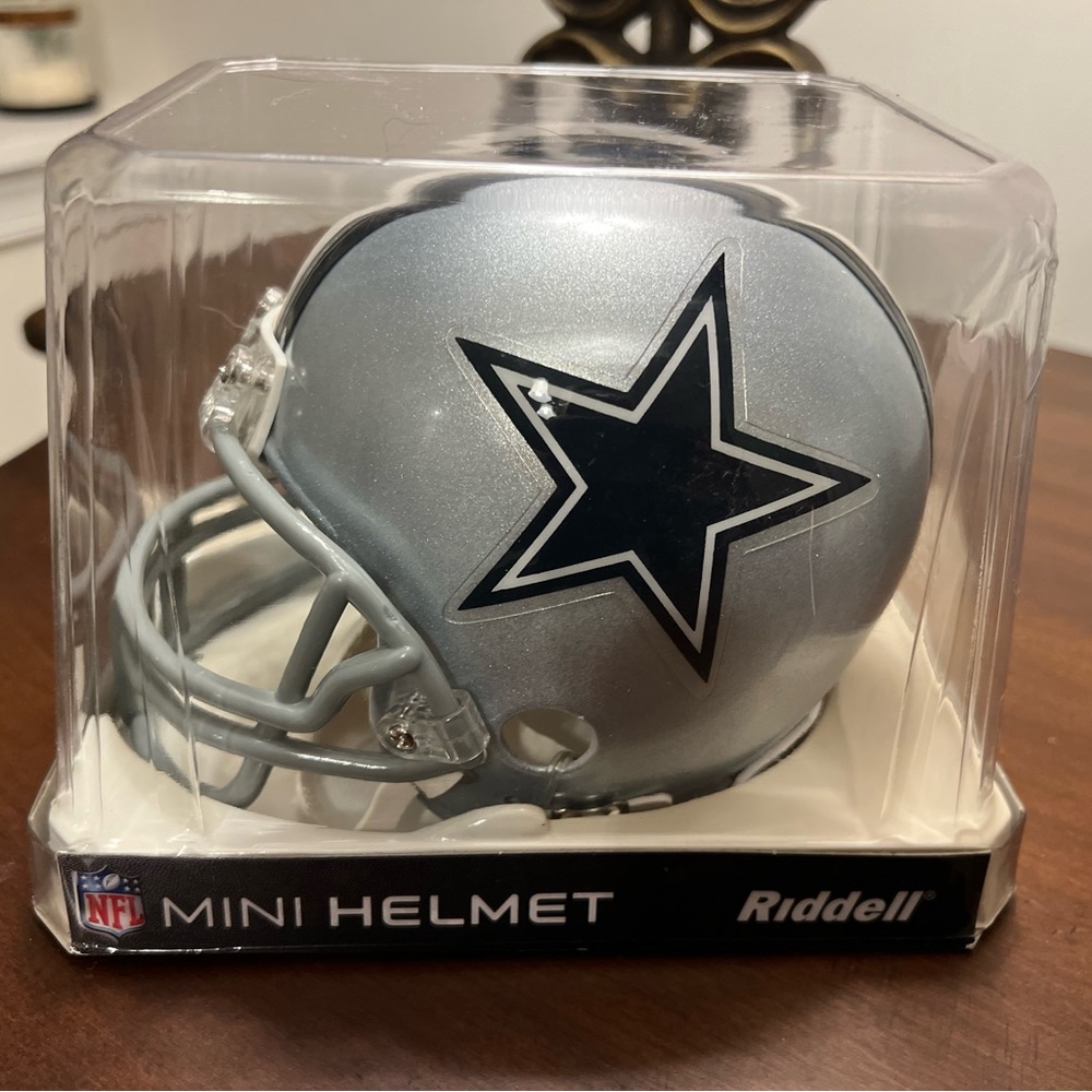 ⭐️NWT⭐️Dallas Cowboys-Mini Helmet- Riddell- NFL Branded - Picture 3 of 4